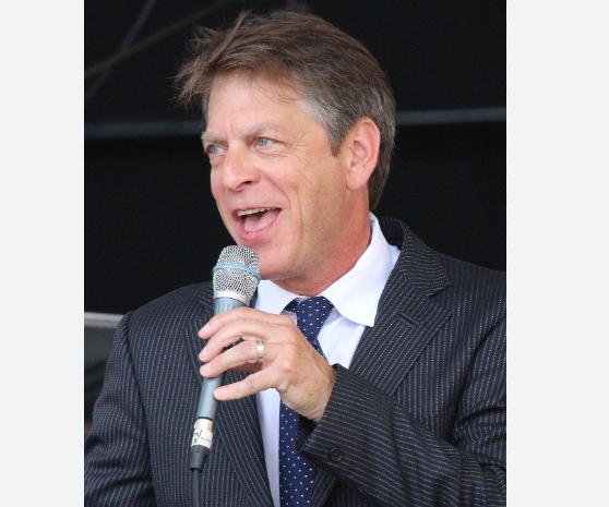 Was Tracy Tormé related to Steve March-Tormé?