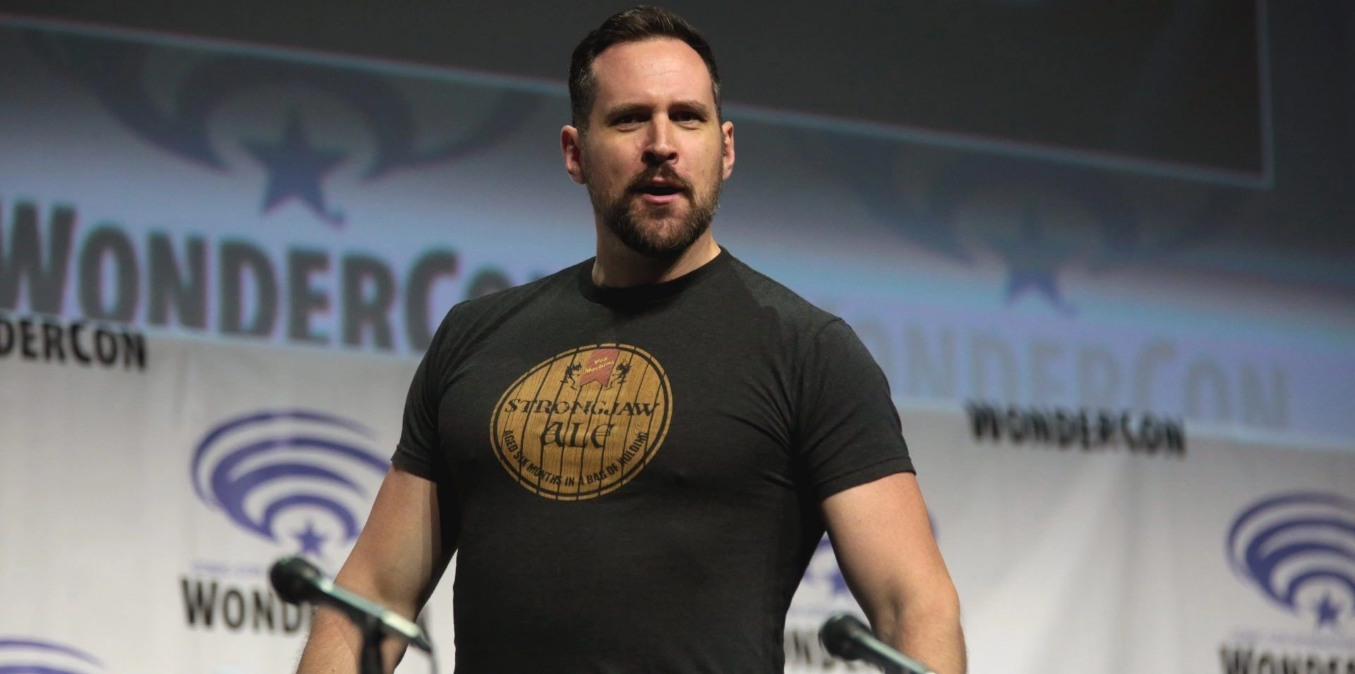 How Big Is Travis Willingham?