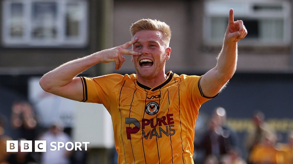 Will Evans (footballer) height: How tall is Will Evans (footballer)?
