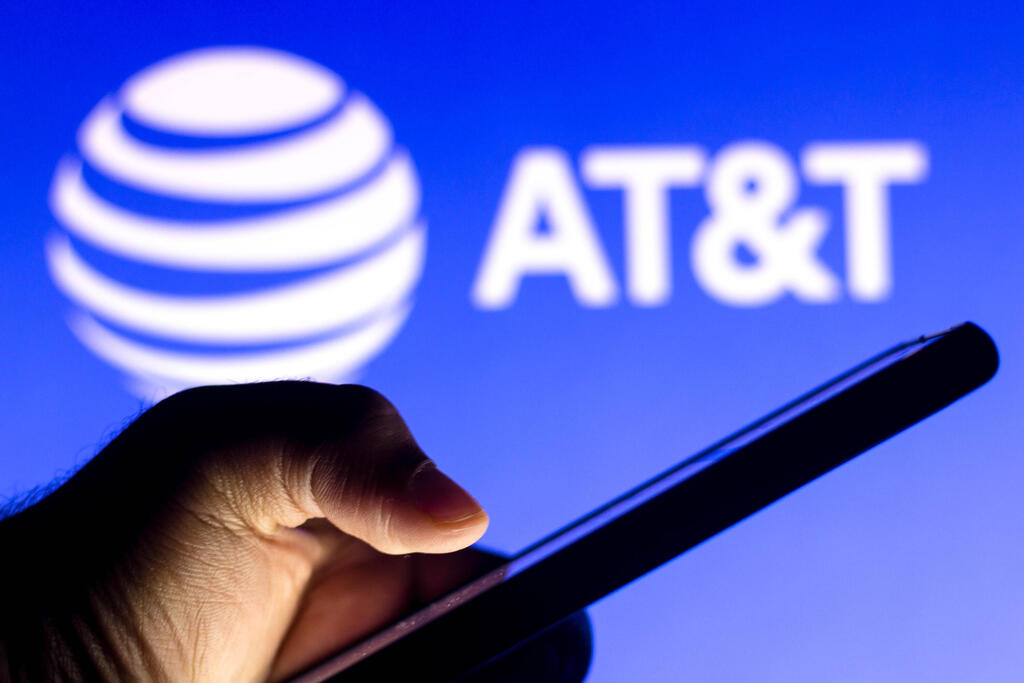 Where is AT&T iPhone SIM card? Where can I get an AT&T SIM card?