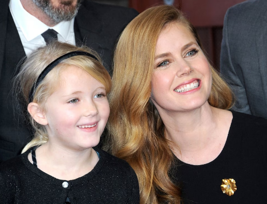 Does Amy Ryan have kids?