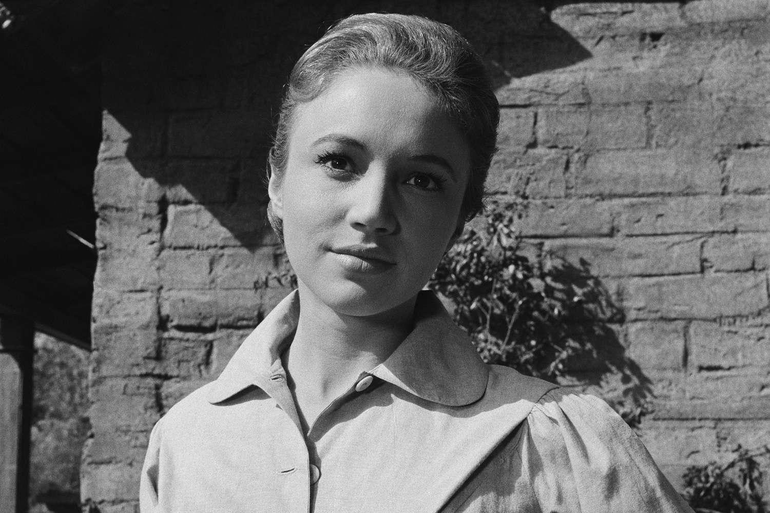 What roles did Anne Whitfield play on radio shows?