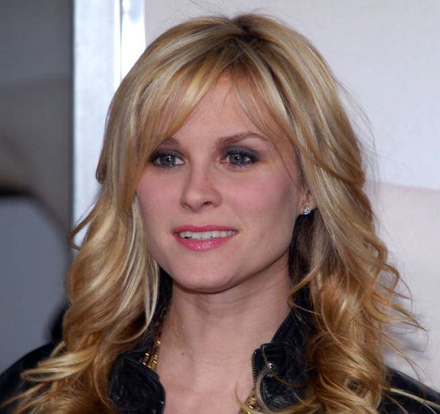 Bonnie Somerville Height: How tall is Bonnie Somerville?