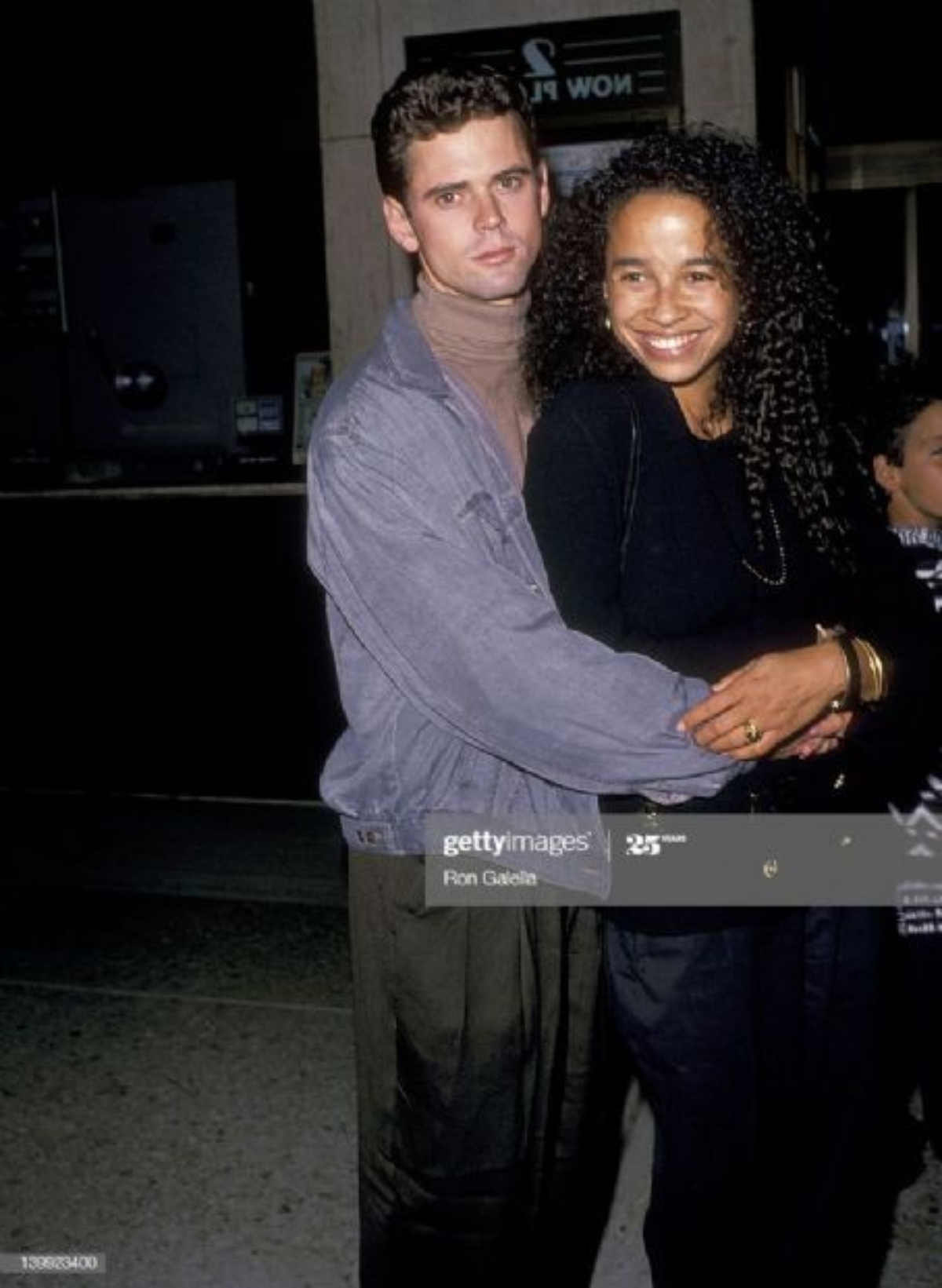 Does C. Thomas Howell have a wife? Does C. Tommy Howell have kids?