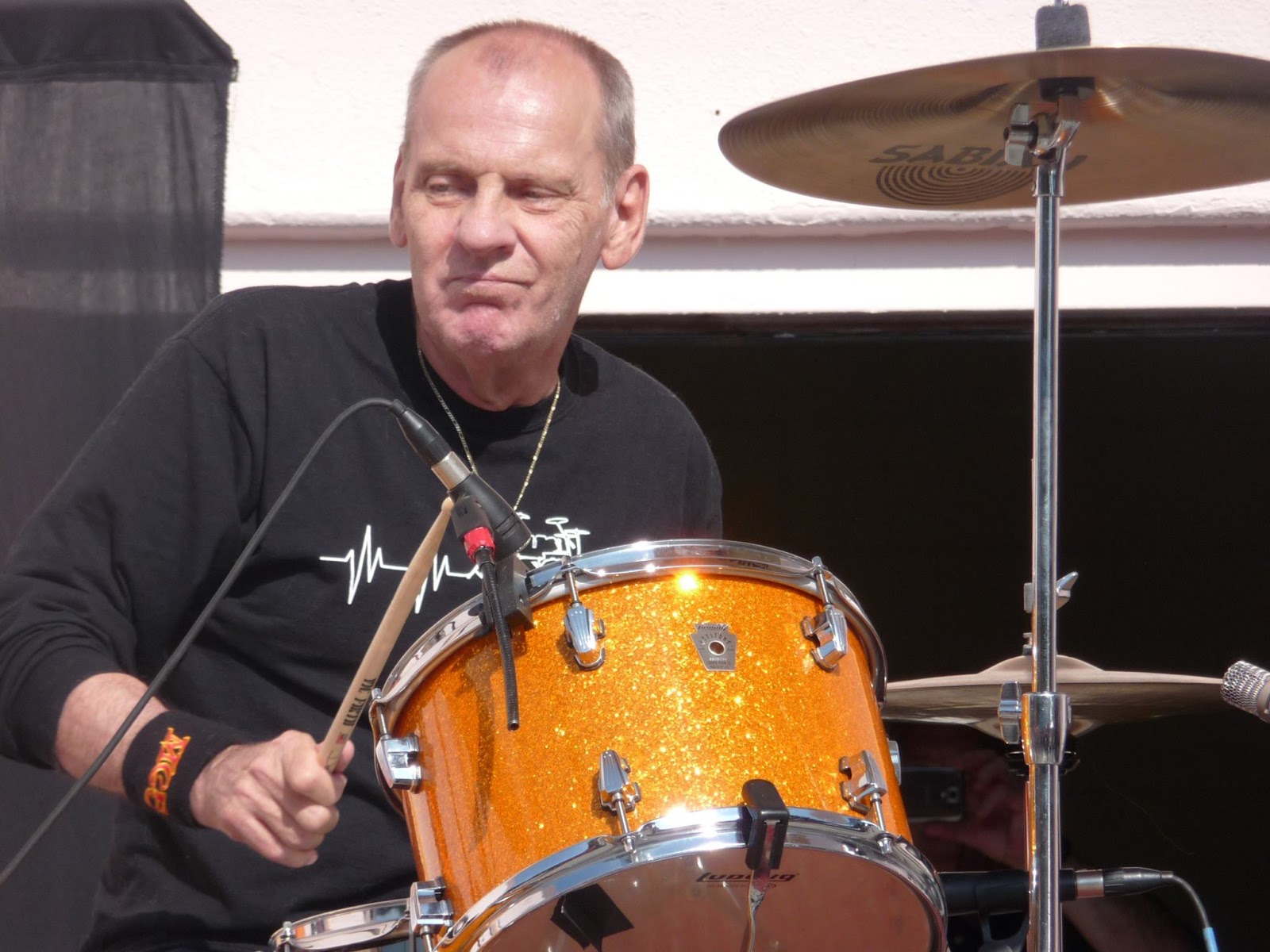 Dennis Thompson (drummer) age: How old is Dennis Thompson (drummer)?