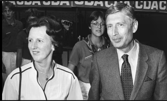 Did Dries van Agt plan his death with his wife?