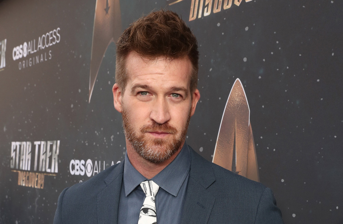 Who plays Aurelio Star Trek: Discovery? Who plays Tenavik in Star Trek: Discovery? Who plays Eric on Star Trek: Discovery? Meet Kenneth Mitchell