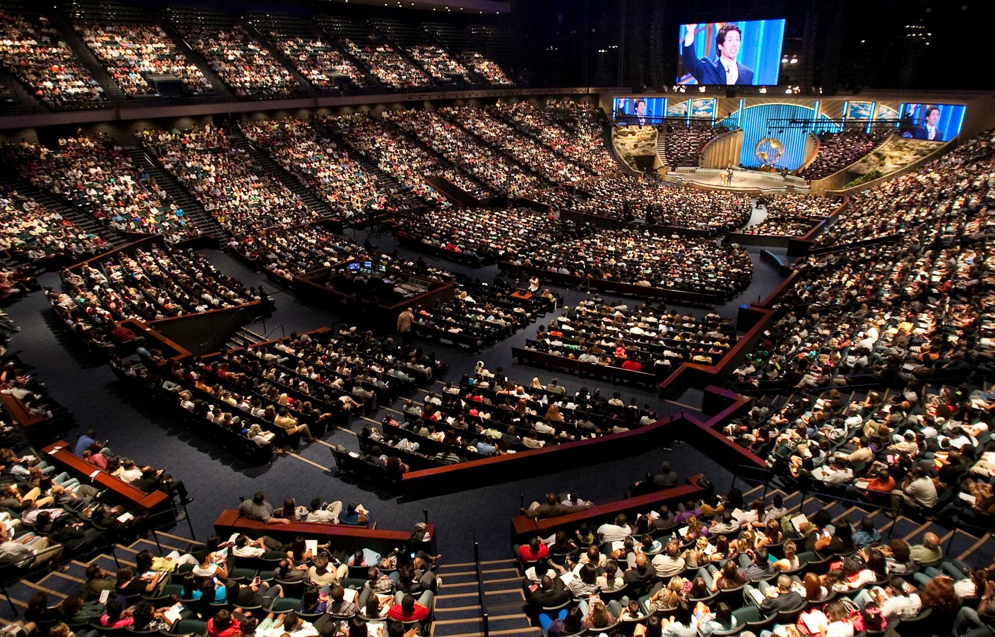 Lakewood Church Shooting: 2 injured, including a child, armed female suspect killed