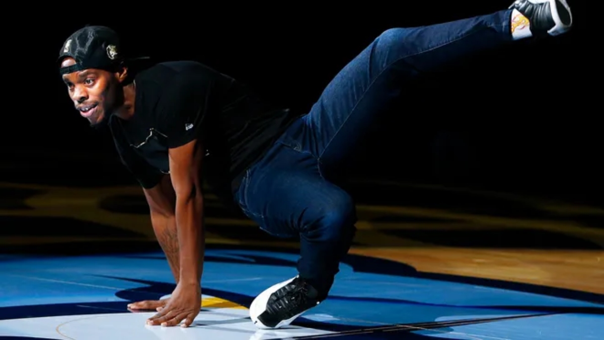 What are some fun facts about Lil Buck?