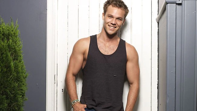 What is Lincoln Lewis doing now? What does Lincoln Lewis do now?