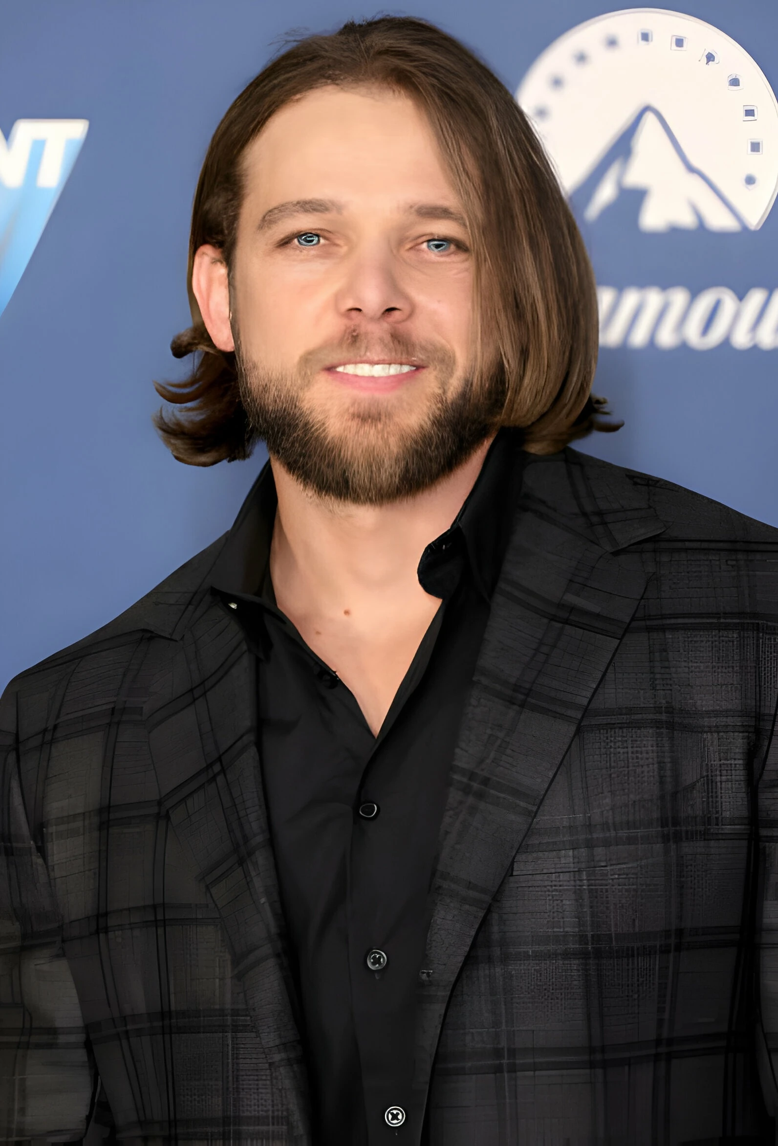 Max Thieriot Age, Height, Sons of Anarchy, Young, Movies and tv shows