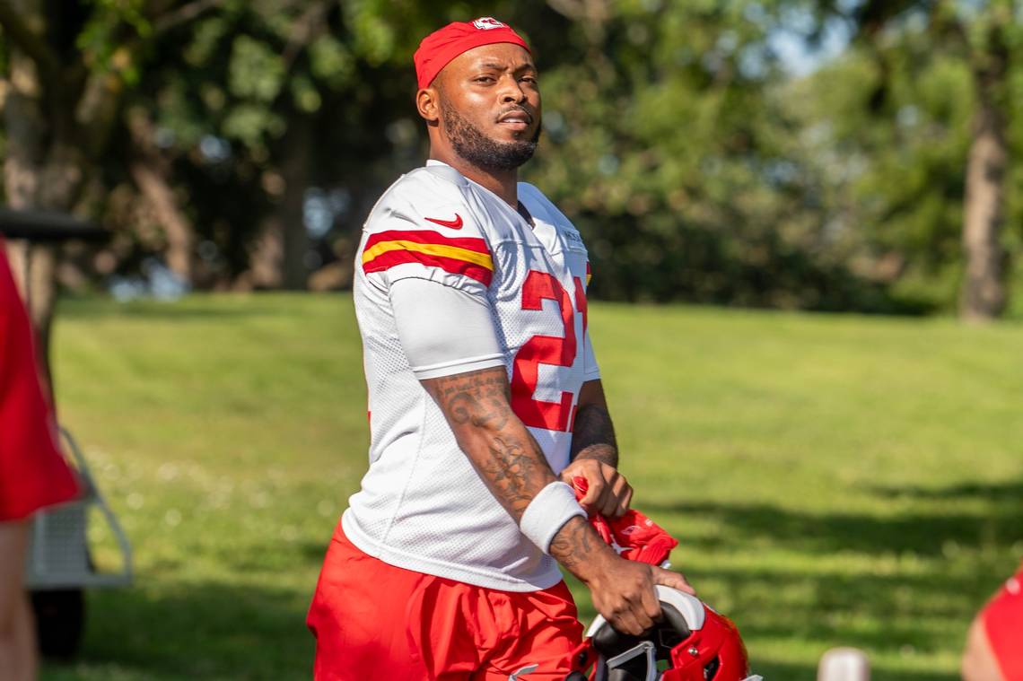 Mike Edwards (football safety) net worth: How much is Mike Edwards (football safety) worth?