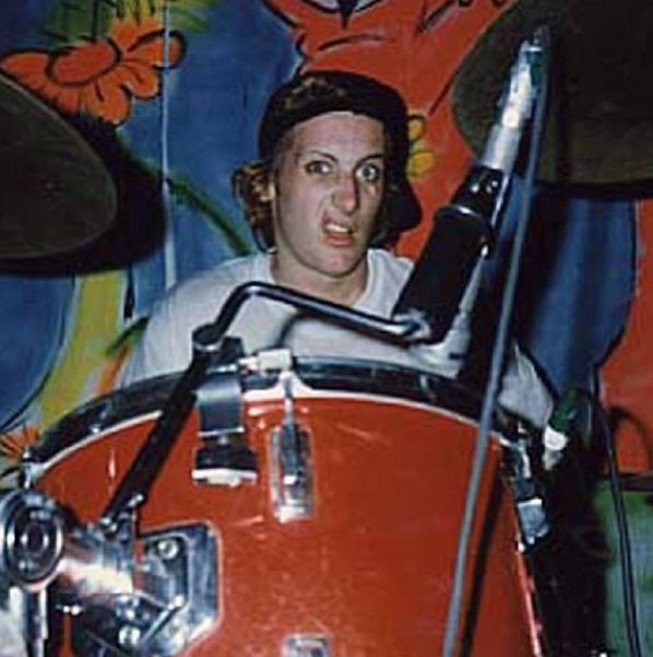 Does Tré Cool speak German?