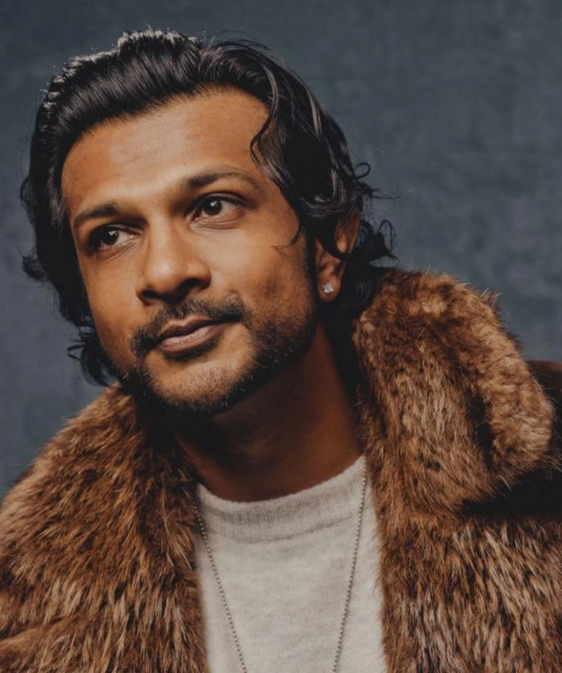 Utkarsh Ambudkar siblings: Does Utkarsh Ambudkar have any siblings?