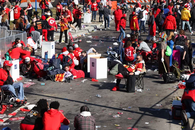22 people shot and 1 dead at Kansas City Super Bowl Parade