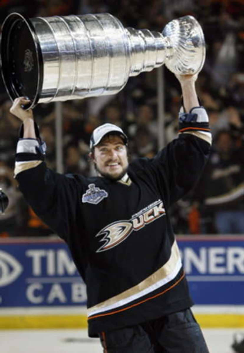 Did Teemu Selanne ever win the Stanley Cup?