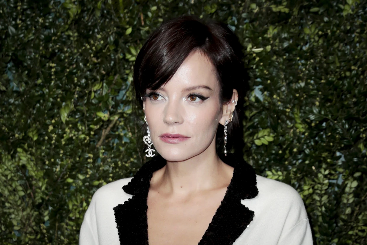 Lily Allen Shares How Parenthood ” Ruined” Her Music Career