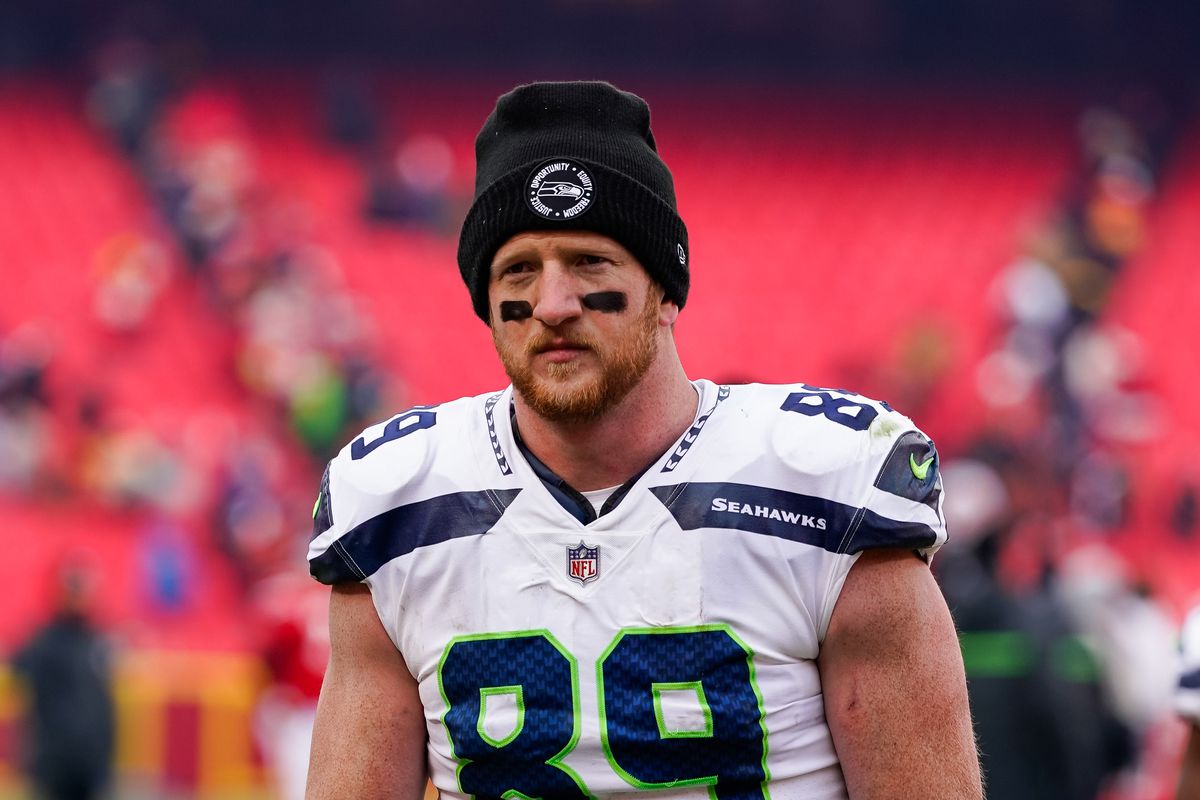 Will Dissly Injury Update, College, Stats, Age, Contract, Number, Height