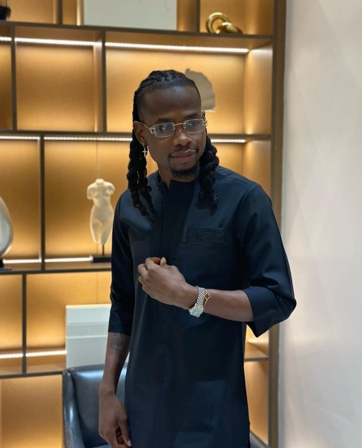 Yhemolee vows to pick money in clubs due to tough economy, despite past criticism of women doing the same