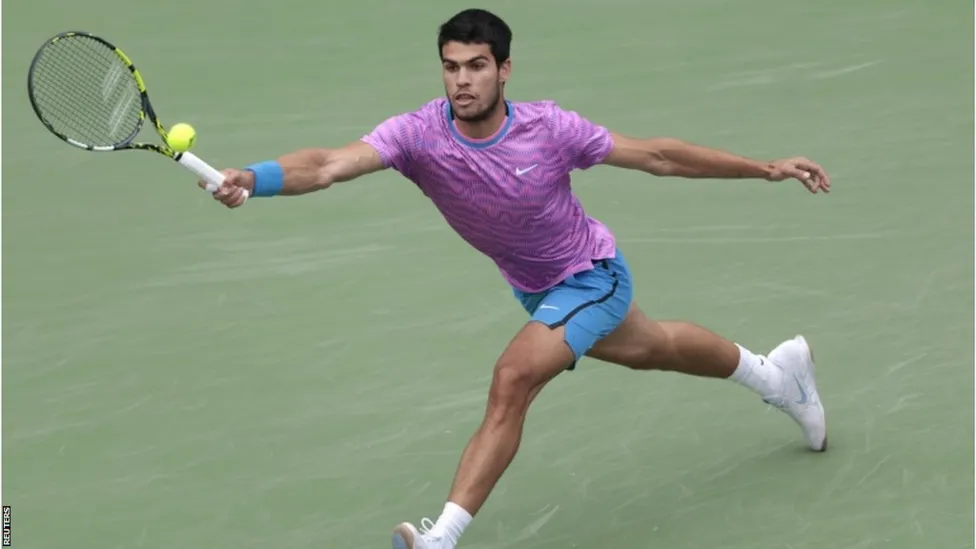 Carlos Alcaraz beats Daniil Medvedev to defend Indian Wells title
