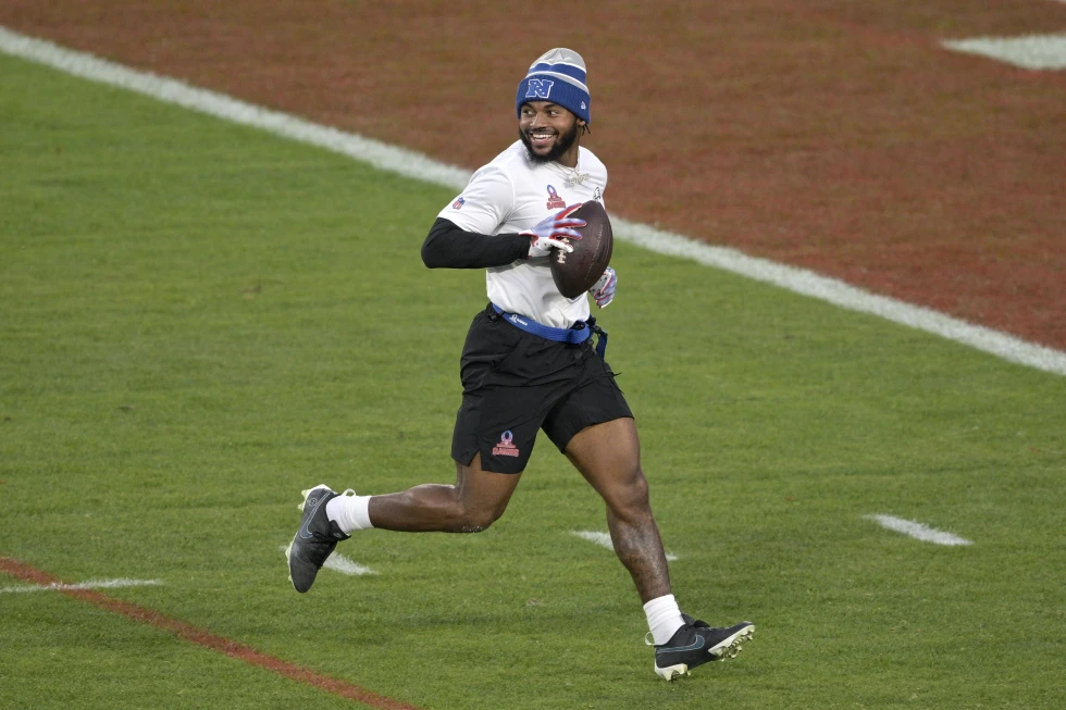 “Bears Sign Pro Bowl Running Back D’Andre Swift to 3-Year Deal”