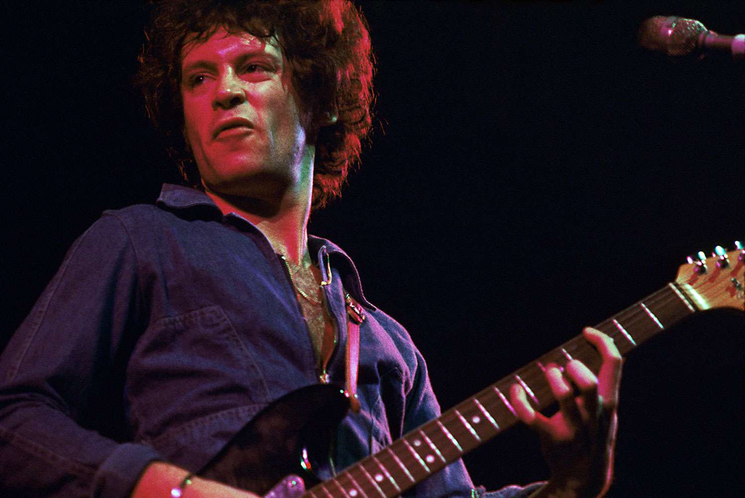 “Renowned Singer Eric Carmen, Famous for ‘Hungry Eyes’ and ‘All By Myself,’ Passes Away at 74”