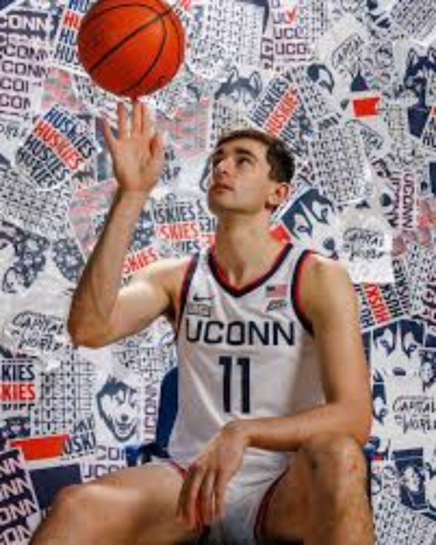 Who is Alex Karaban, A Rising Star of UConn Huskies in the Big East Conference?