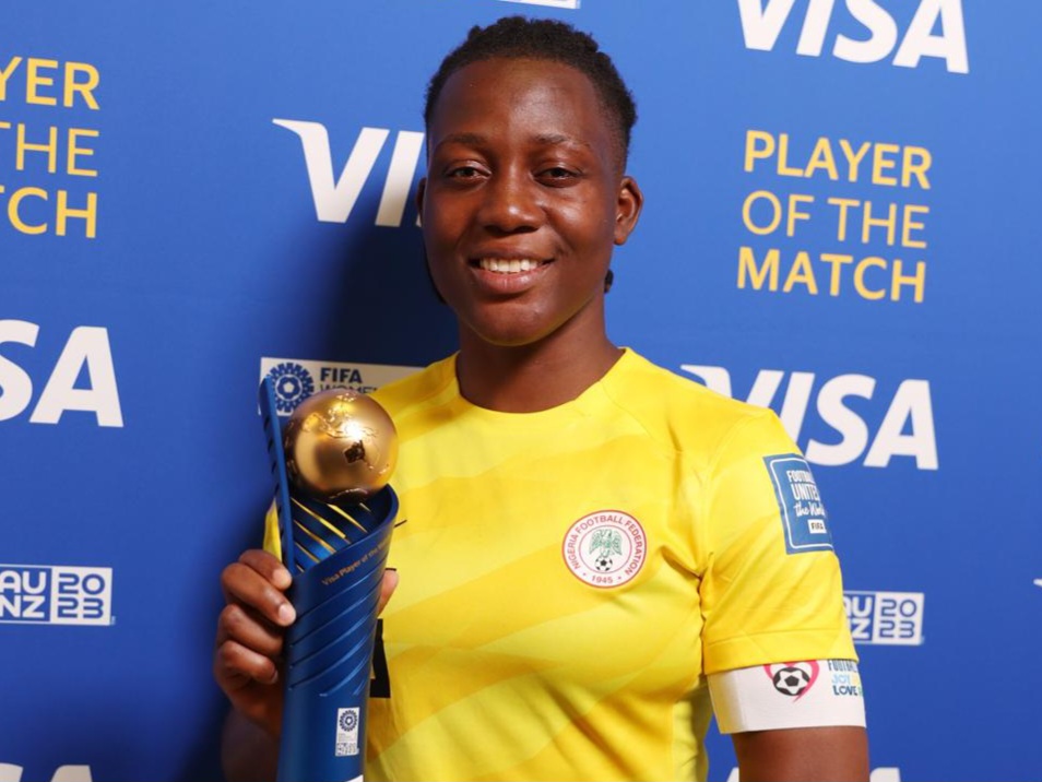 Chiamaka Nnadozie, Super Falcons’ goalkeeper, clinches top goalkeeper prize in France