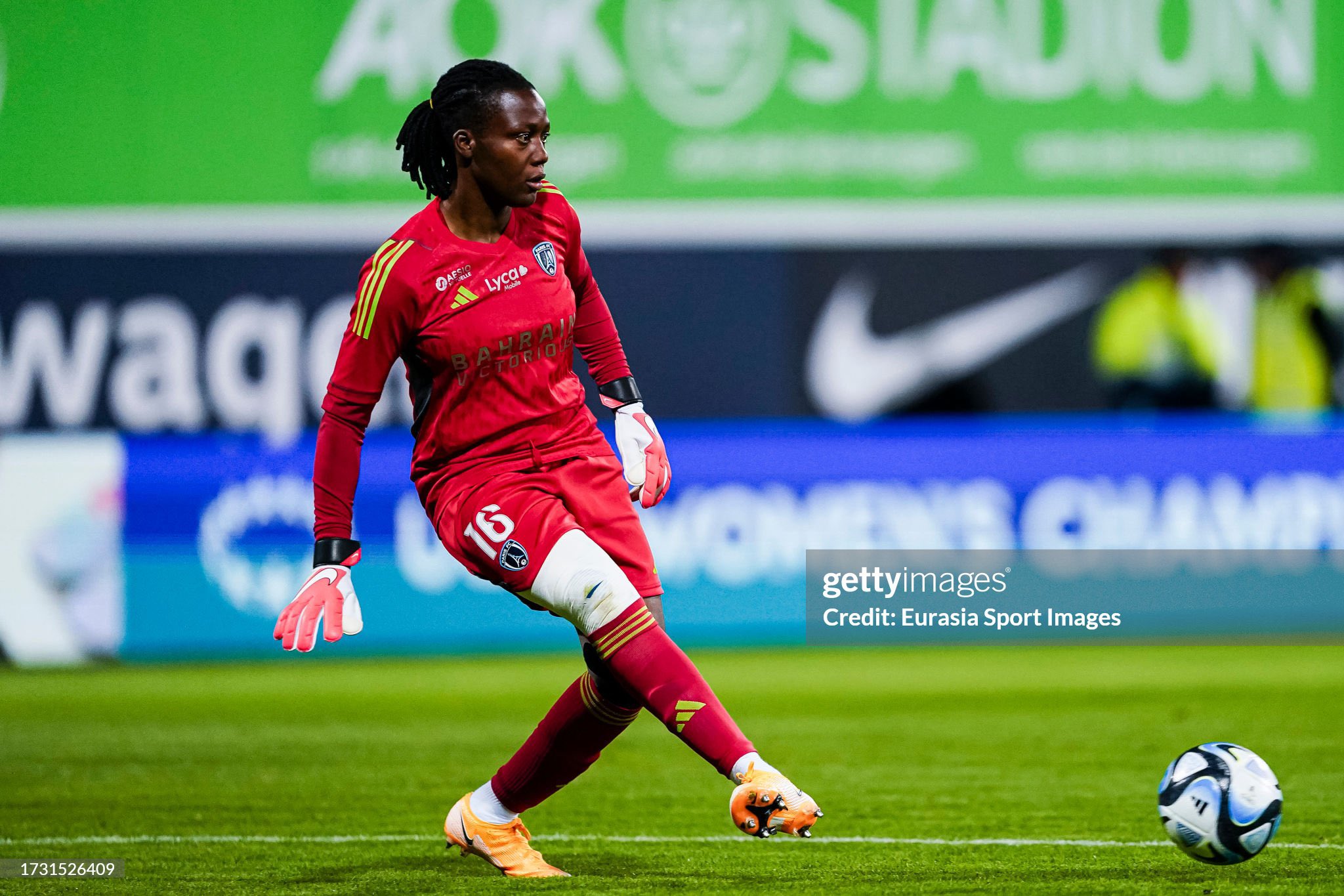Super Falcons Goalkeeper Chiamaka Nnadozie Receives Nomination for Prestigious French Football Award
