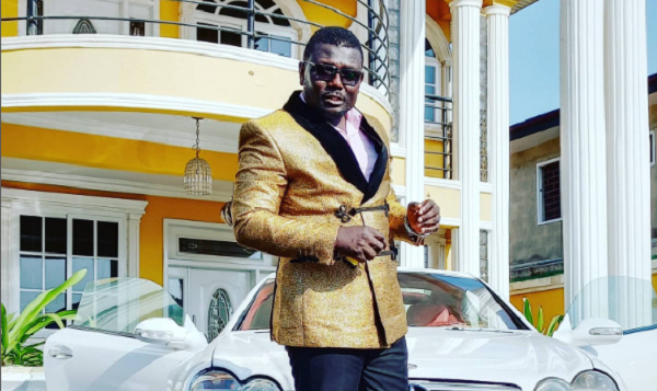 Gospel Singer Shares Story of How He Caught a Pastor and Church Secretary in Bed Together