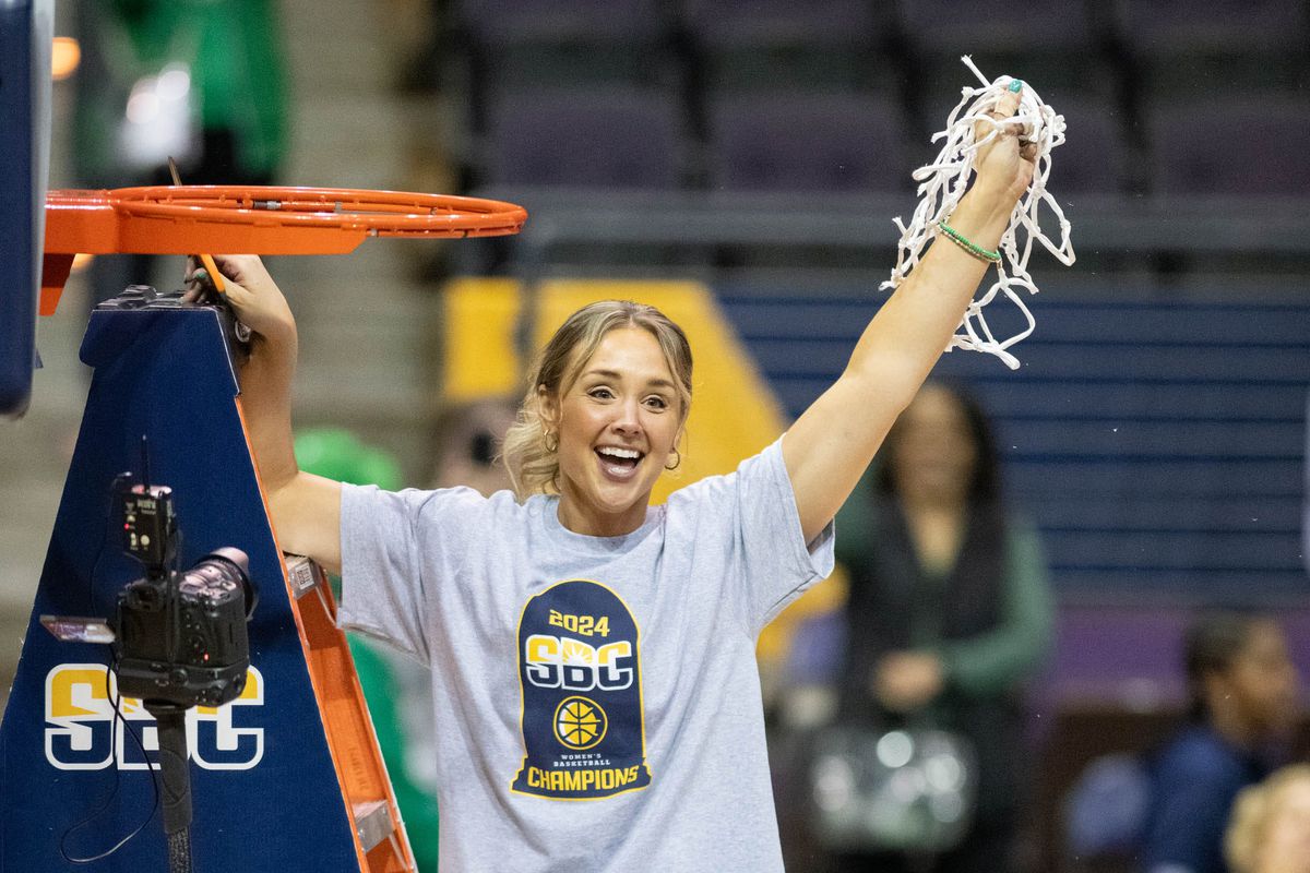 All about Kim Caldwell, The Head Coach of the University of Tennessee Lady Volunteers