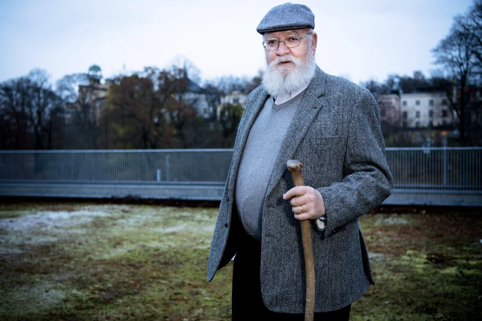 Renowned Philosopher Daniel C. Dennett Passes Away at 82