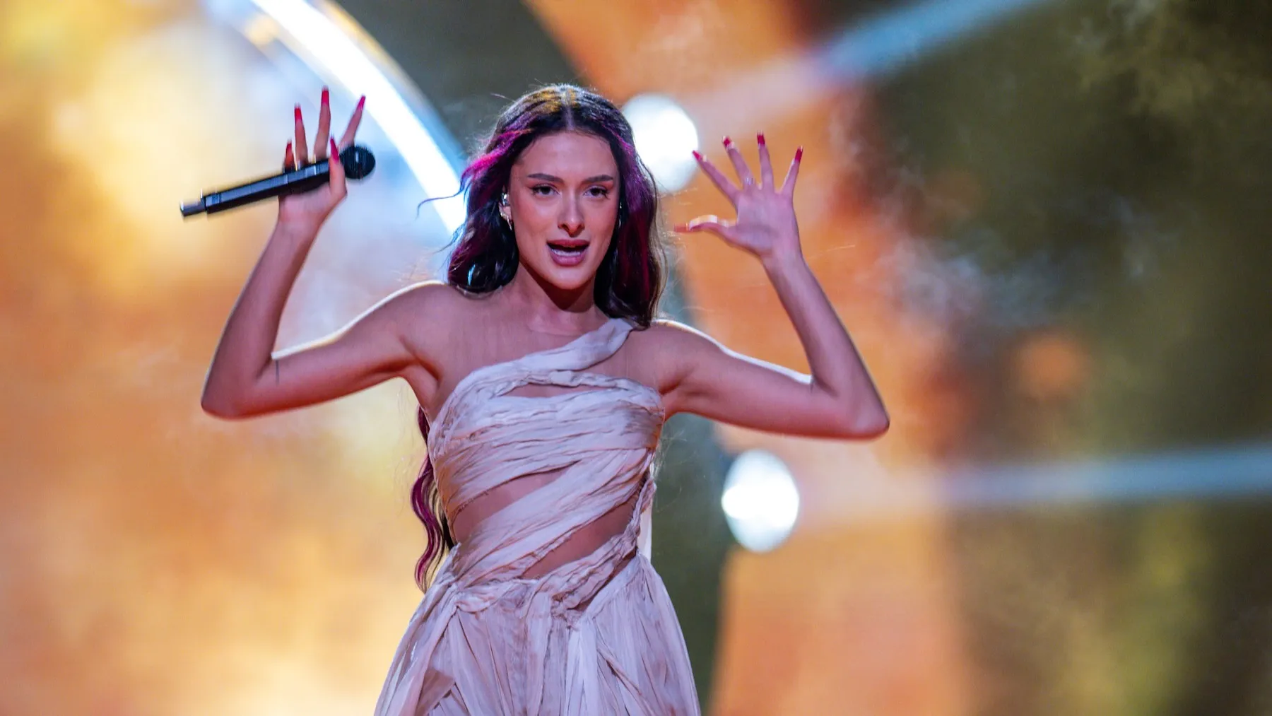 Israel’s Eurovision Contestant Booed by Crowd Chanting “Free Palestine” (Video)