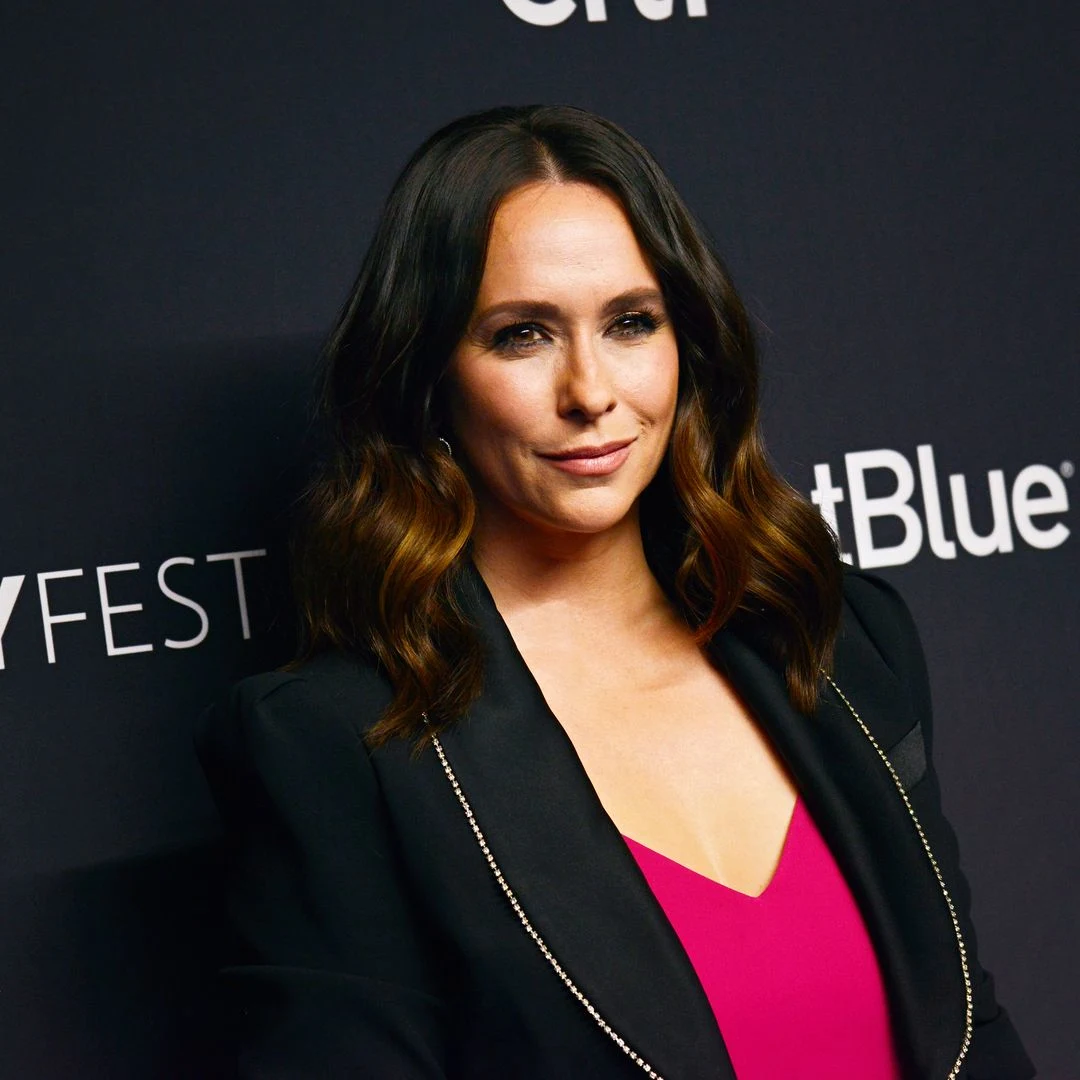 All to know about Jennifer Love Hewitt, a Child Star on ‘Kids Incorporated’ to Acclaimed Actress, Producer, and Singer