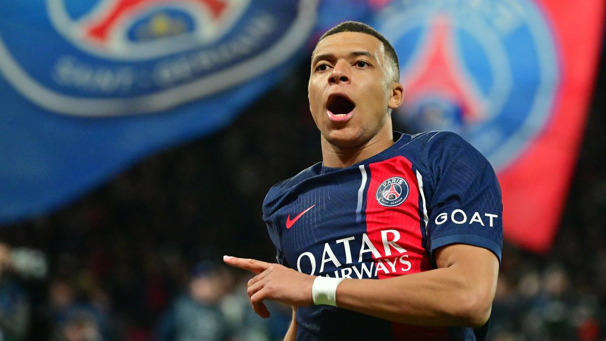 Deschamps Confirms Mbappé Will Undergo Surgery for Broken Nose