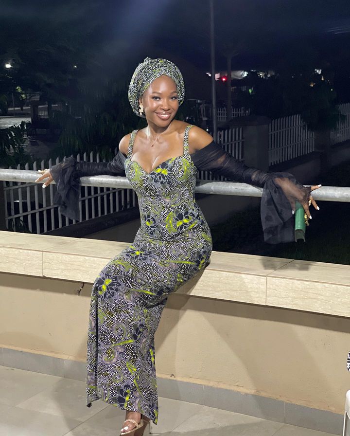 Vee Iye Angry After Isilomo Rates Her AMVCA Outfit