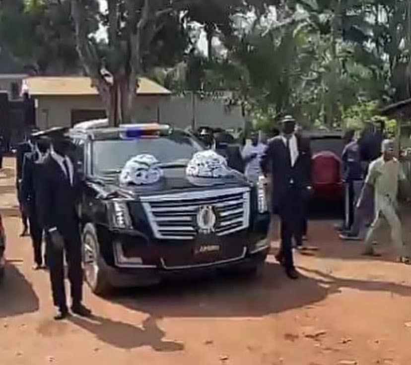 Junior Pope’s Body Arrives in Hometown