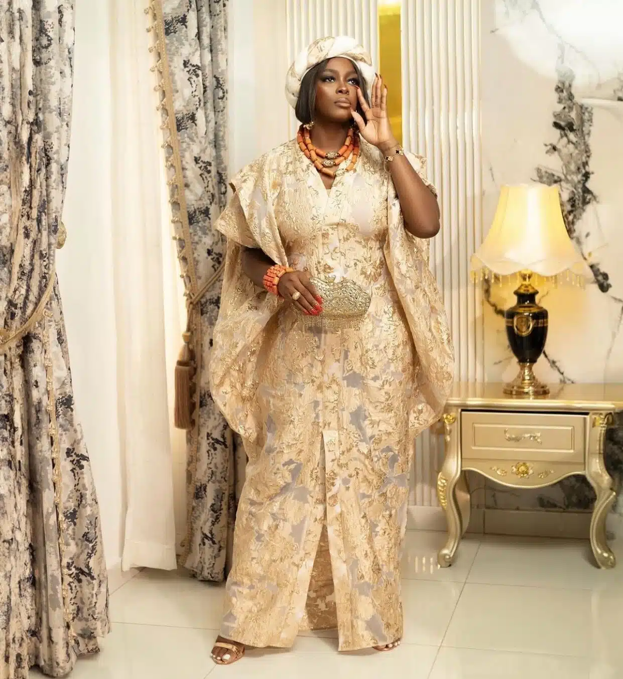 Ka3na Exposed for Photoshopping Her Name on a Private Jet