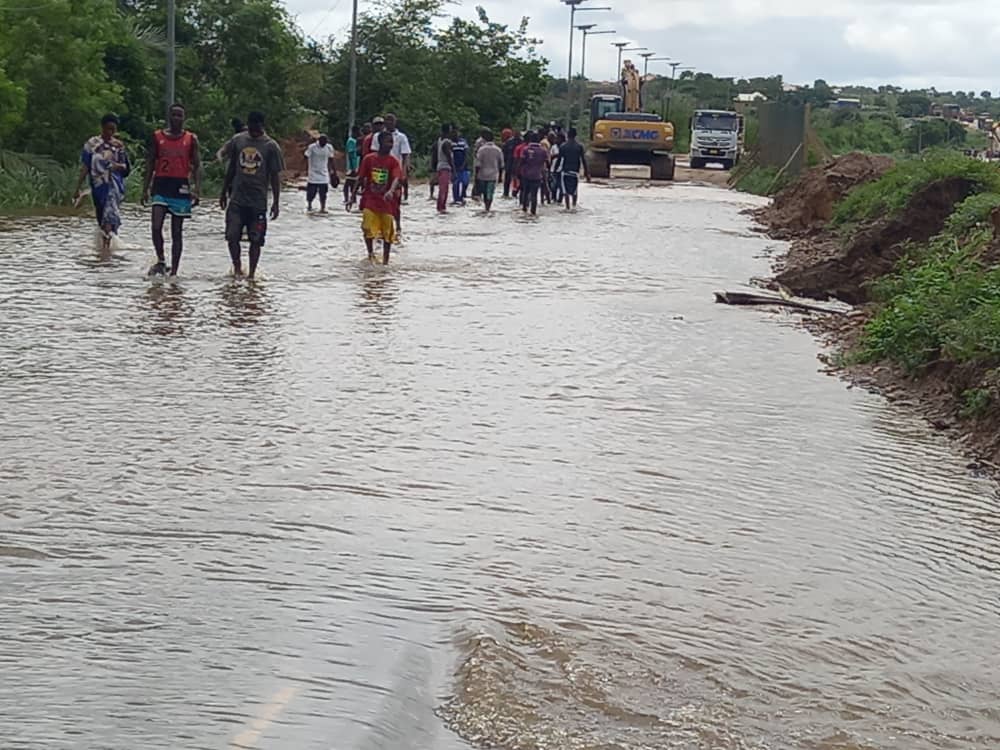River Ayensu Floods Displace Over 2,000 People in Gomoa Adwawukwa and Nearby Communities