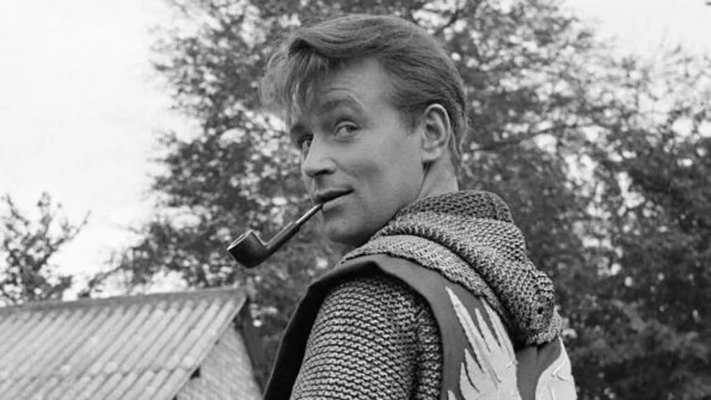 Original Doctor Who cast member William Russell dies aged 99