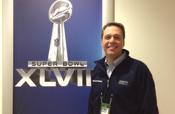 Who is Ron VanDeVeen, the CEO of MetLife Stadium?