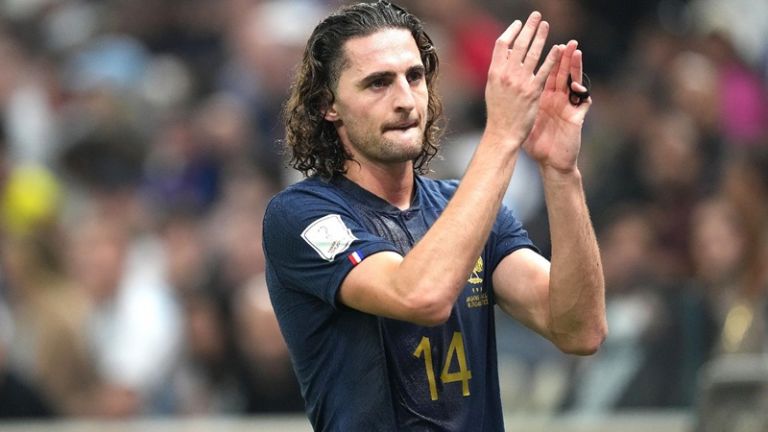 Adrien Rabiot Yet to Receive an Offer