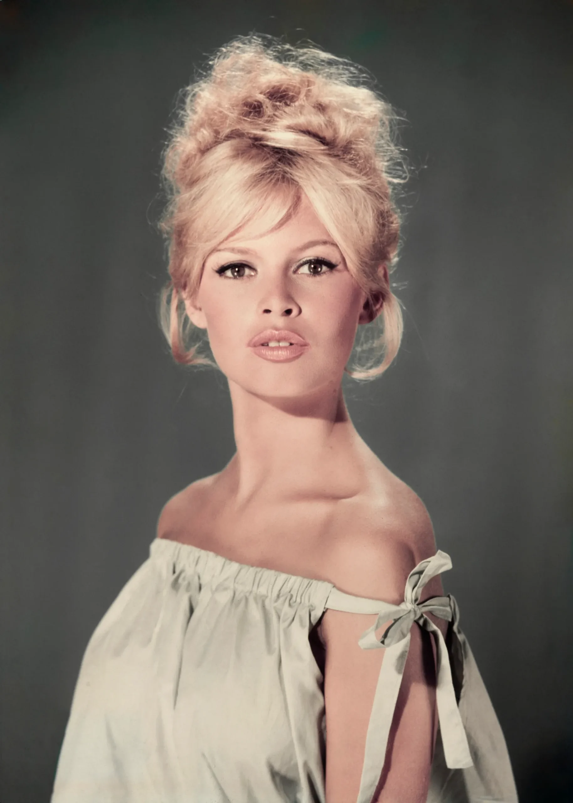 Is Brigitte Bardot’s Blonde Hair Natural? Details on Her Hairstyles, Wigs, and Waist Size