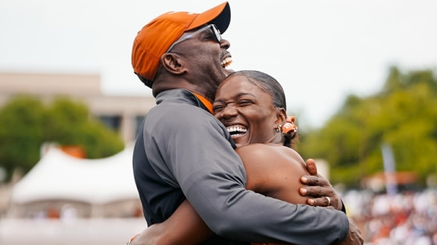 Who is Julien Alfred’s coach, Edrick Floreal?