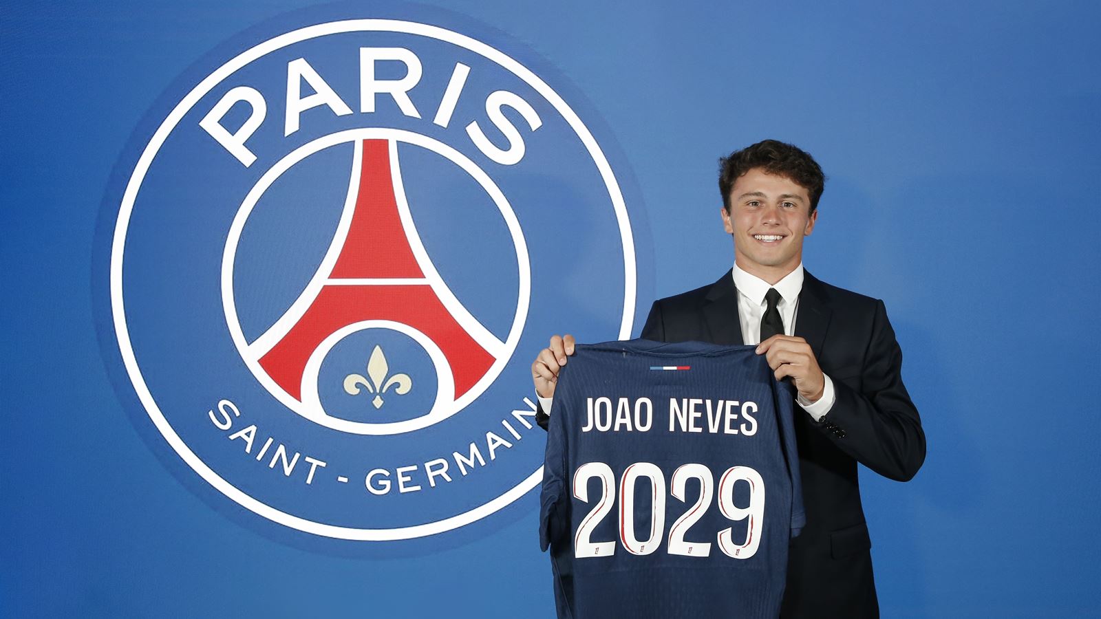 Paris Saint-Germain Complete £60m Signing of Joao Neves