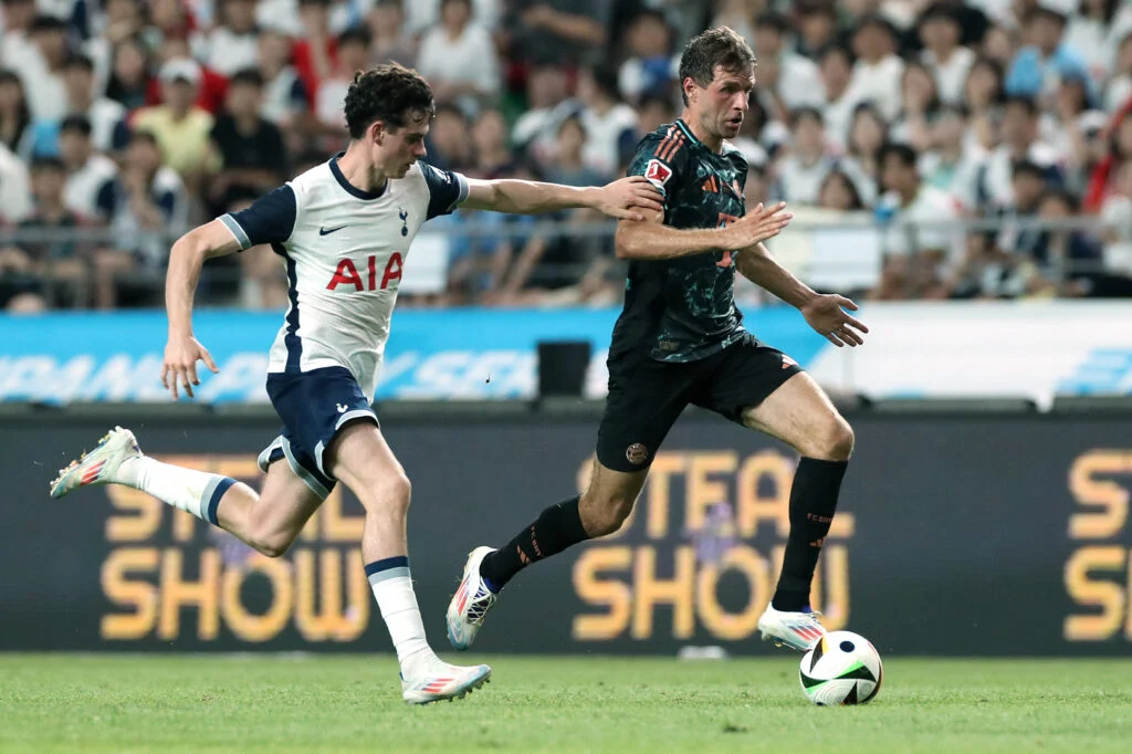 Tottenham’s Lucas Bergvall Shine Despite Defeat Against Bayern